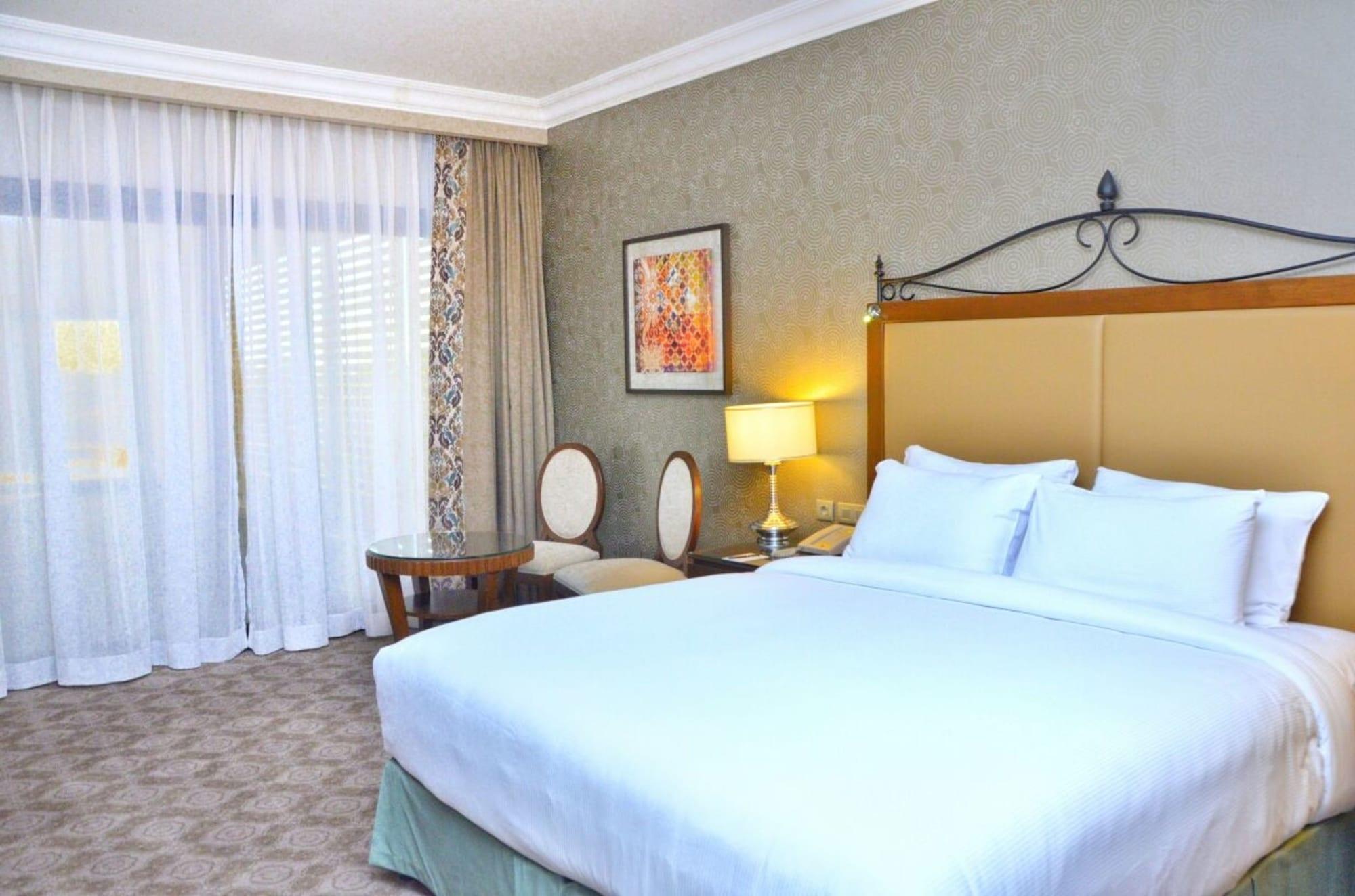 Hilton Alexandria King'S Ranch Hotel King Mariout Exterior photo A room at the hotel
